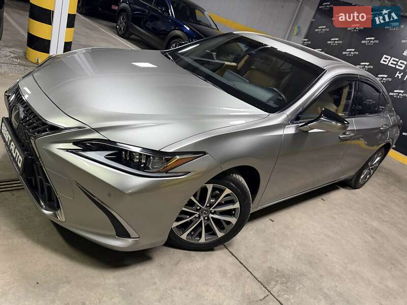 Седан Lexus ES 2022 в Киеве