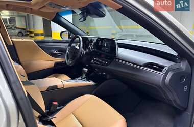 Седан Lexus ES 2022 в Киеве