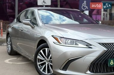 Седан Lexus ES 2020 в Киеве