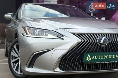 Седан Lexus ES 2020 в Киеве
