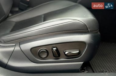 Седан Lexus ES 2020 в Киеве