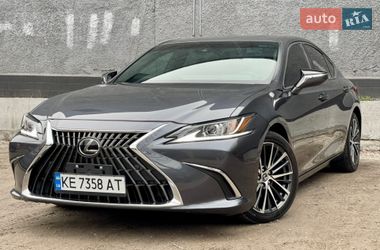 Седан Lexus ES 2022 в Кам'янському