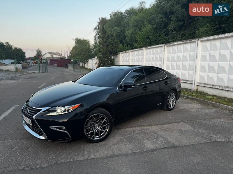 Седан Lexus ES 2015 в Житомире