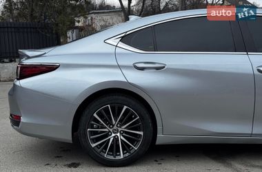 Седан Lexus ES 2023 в Киеве