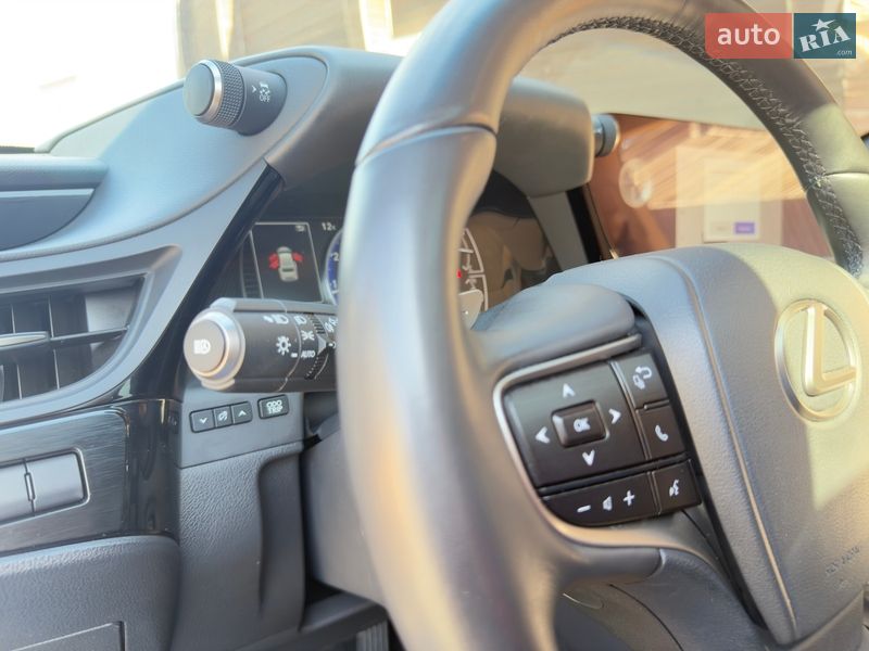 Седан Lexus ES 2023 в Одессе