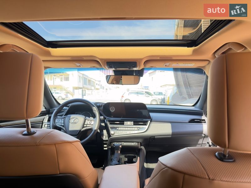 Седан Lexus ES 2023 в Одессе