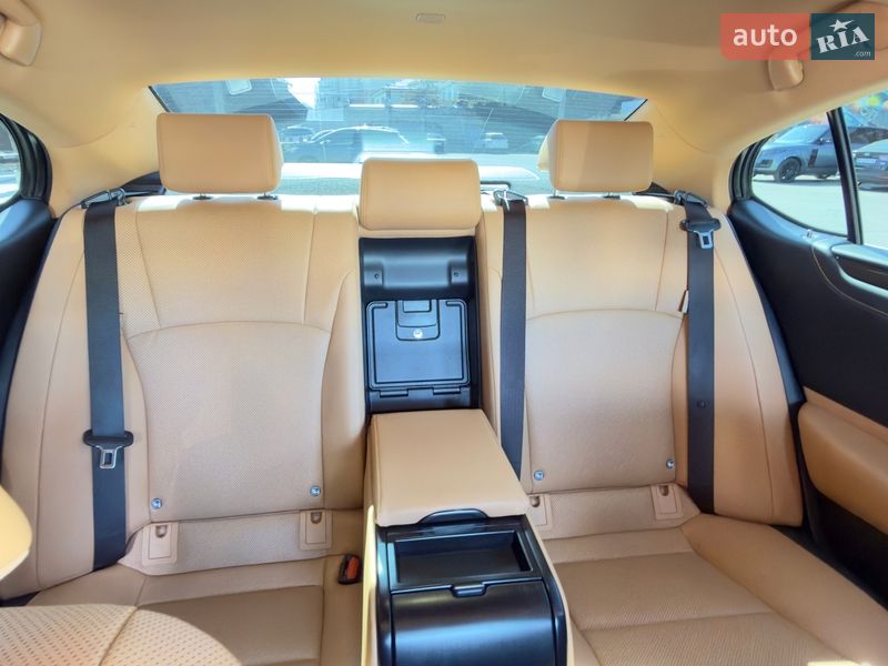 Седан Lexus ES 2023 в Одессе
