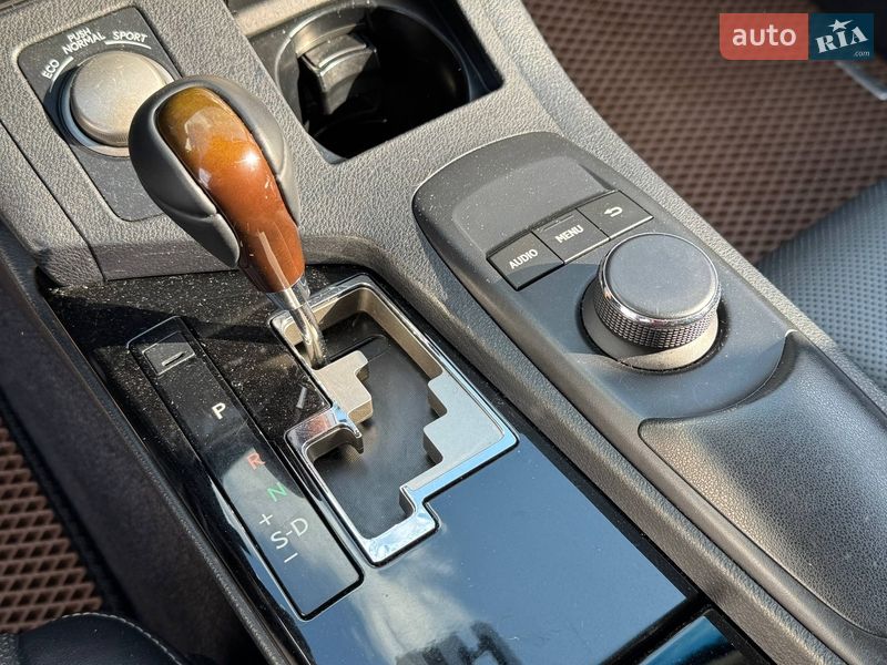 Седан Lexus ES 2014 в Києві фото 24 Седан Lexus ES 2014 в Києві