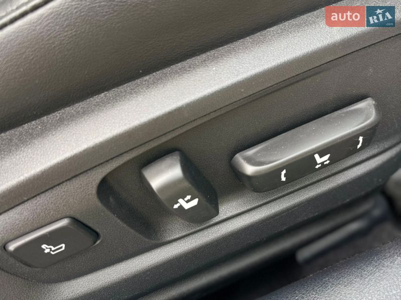 Седан Lexus ES 2014 в Киеве фото 17 Седан Lexus ES 2014 в Киеве