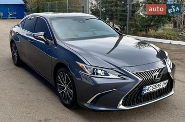 Седан Lexus ES 2023 в Львове