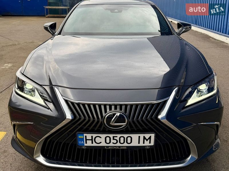 Седан Lexus ES 2023 в Львове фото 28 Седан Lexus ES 2023 в Львове