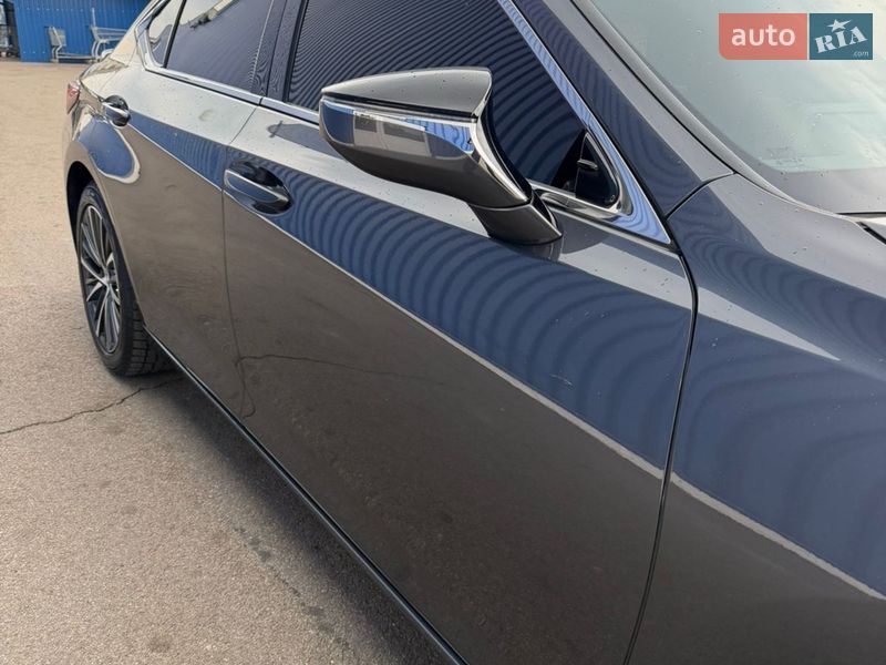 Седан Lexus ES 2023 в Львове фото 31 Седан Lexus ES 2023 в Львове