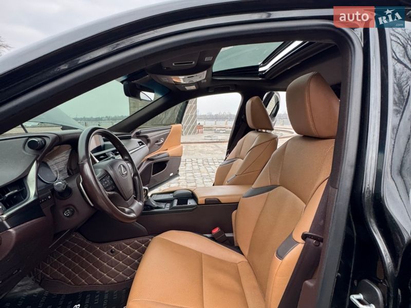 Седан Lexus ES 2018 в Києві фото 24 Седан Lexus ES 2018 в Києві