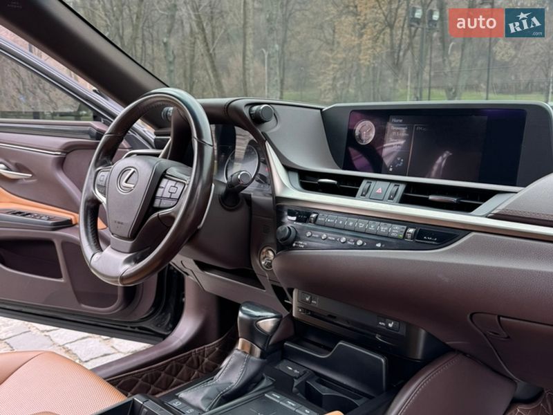 Седан Lexus ES 2018 в Києві фото 48 Седан Lexus ES 2018 в Києві