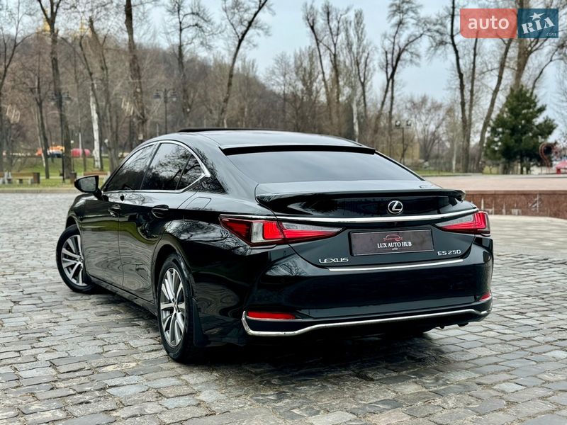 Седан Lexus ES 2018 в Києві фото 66 Седан Lexus ES 2018 в Києві