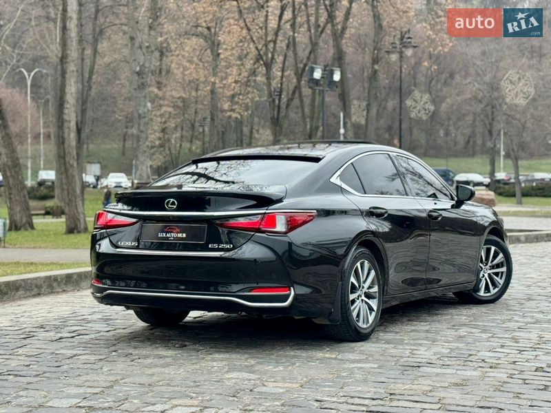 Седан Lexus ES 2018 в Києві фото 68 Седан Lexus ES 2018 в Києві