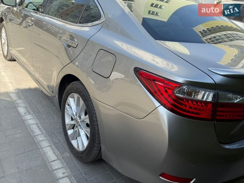 Седан Lexus ES 2015 в Львові фото 9 Седан Lexus ES 2015 в Львові
