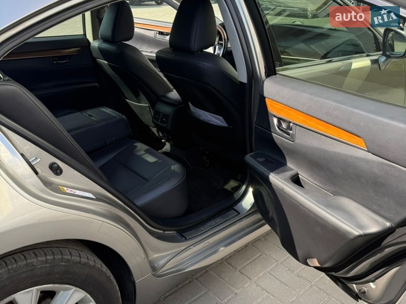 Седан Lexus ES 2015 в Львові фото 22 Седан Lexus ES 2015 в Львові