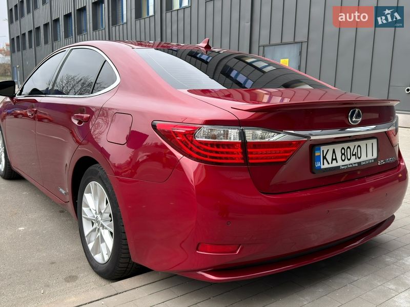Седан Lexus ES 2014 в Києві