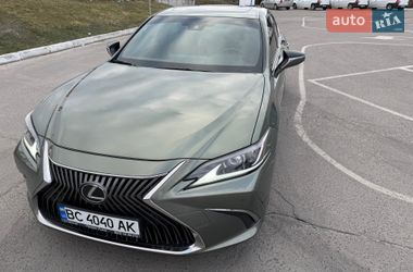 Седан Lexus ES 2020 в Львові