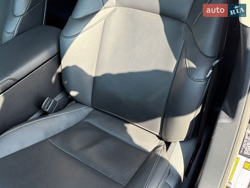 Седан Lexus ES 2020 в Харкові
