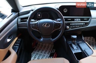 Седан Lexus ES 2022 в Львове