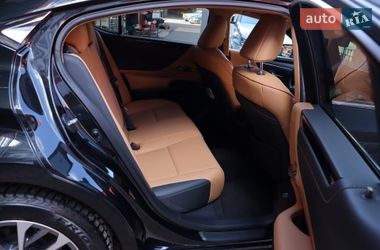 Седан Lexus ES 2022 в Львове