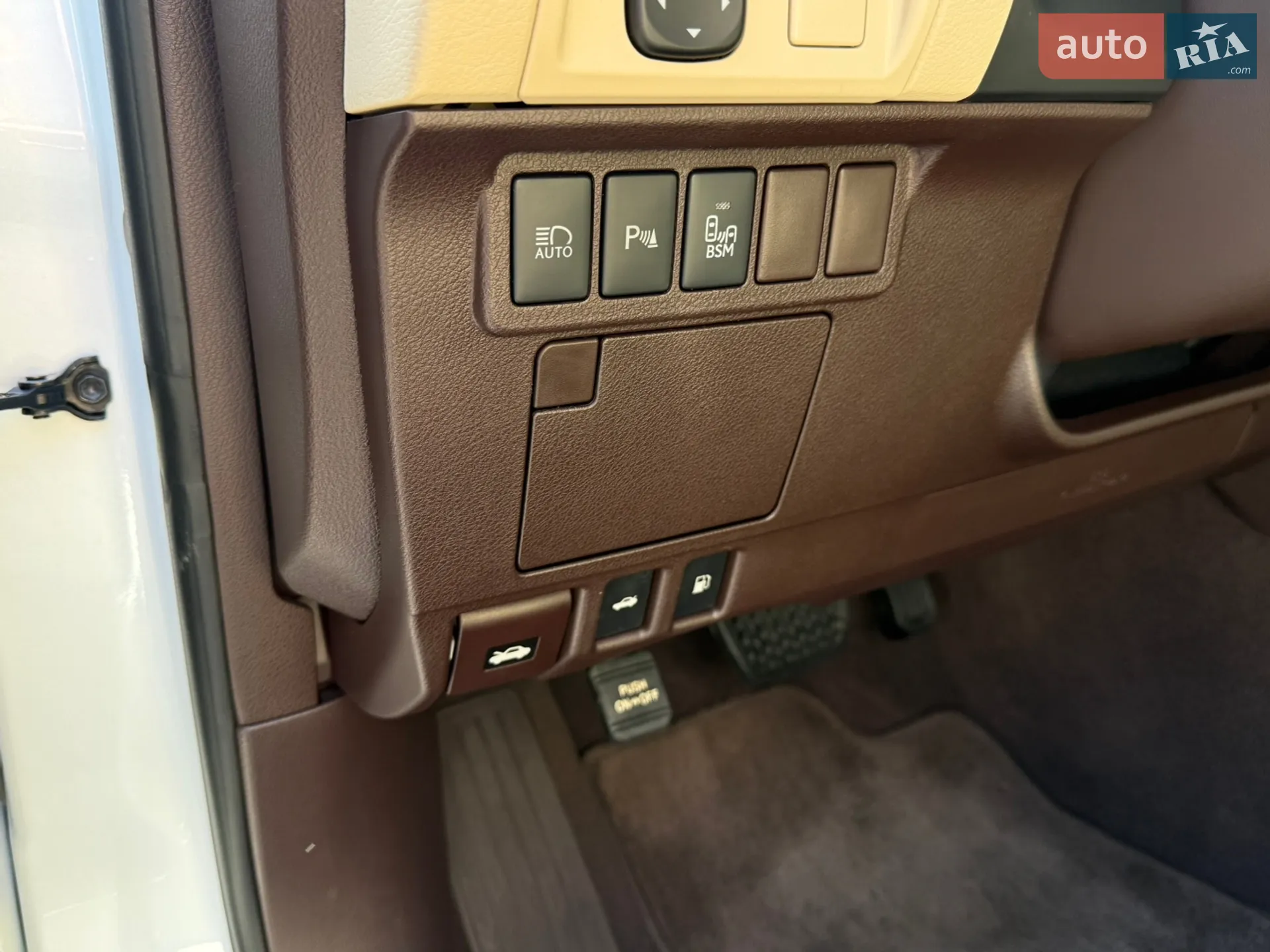 2016 Lexus ES - мініатюра 15