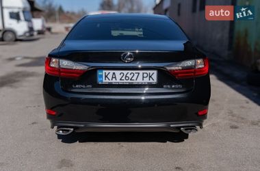 Седан Lexus ES 2018 в Киеве