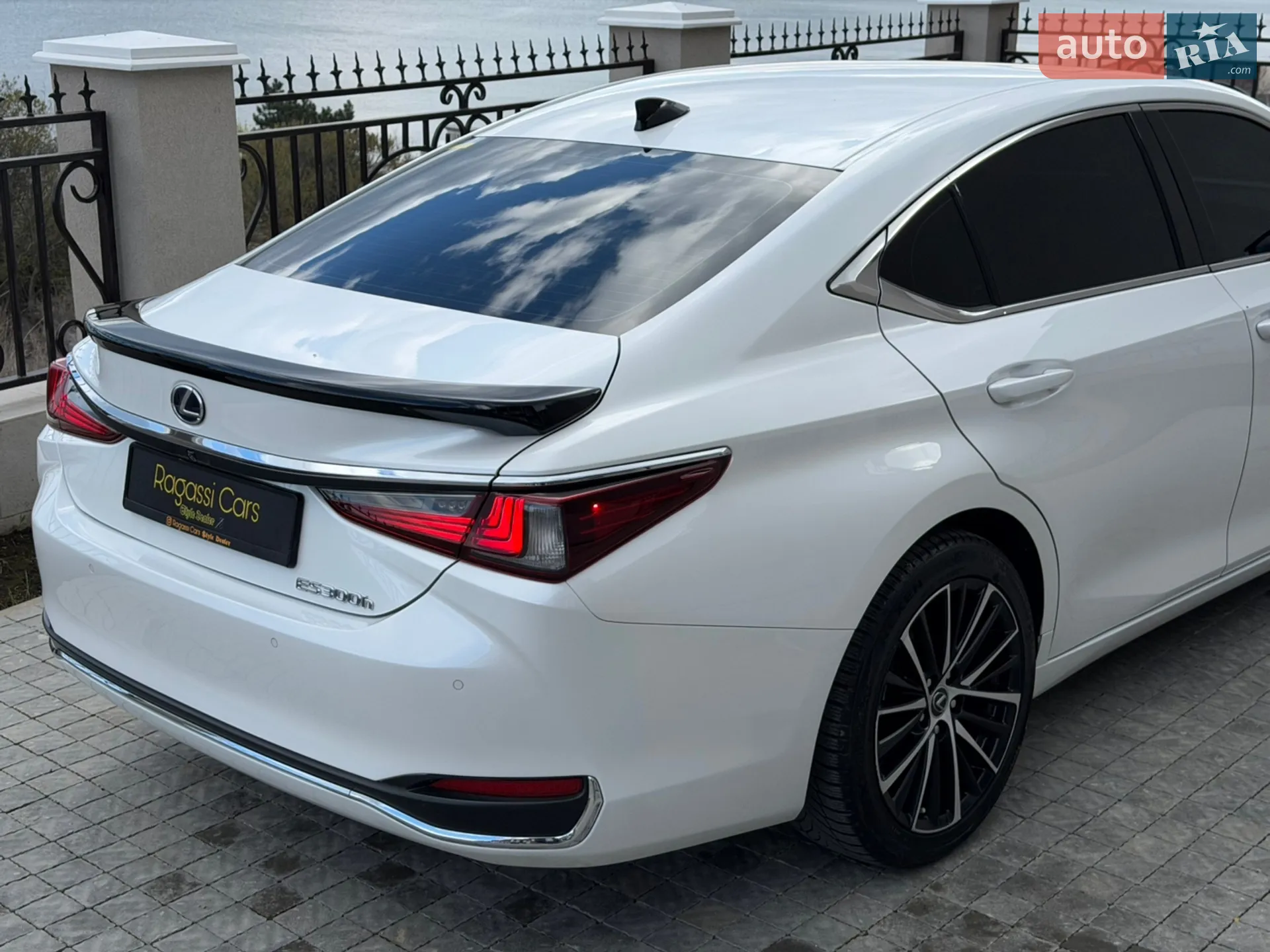 2022 Lexus ES - мініатюра 8