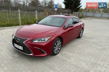 Седан Lexus ES 2021 в Ужгороді