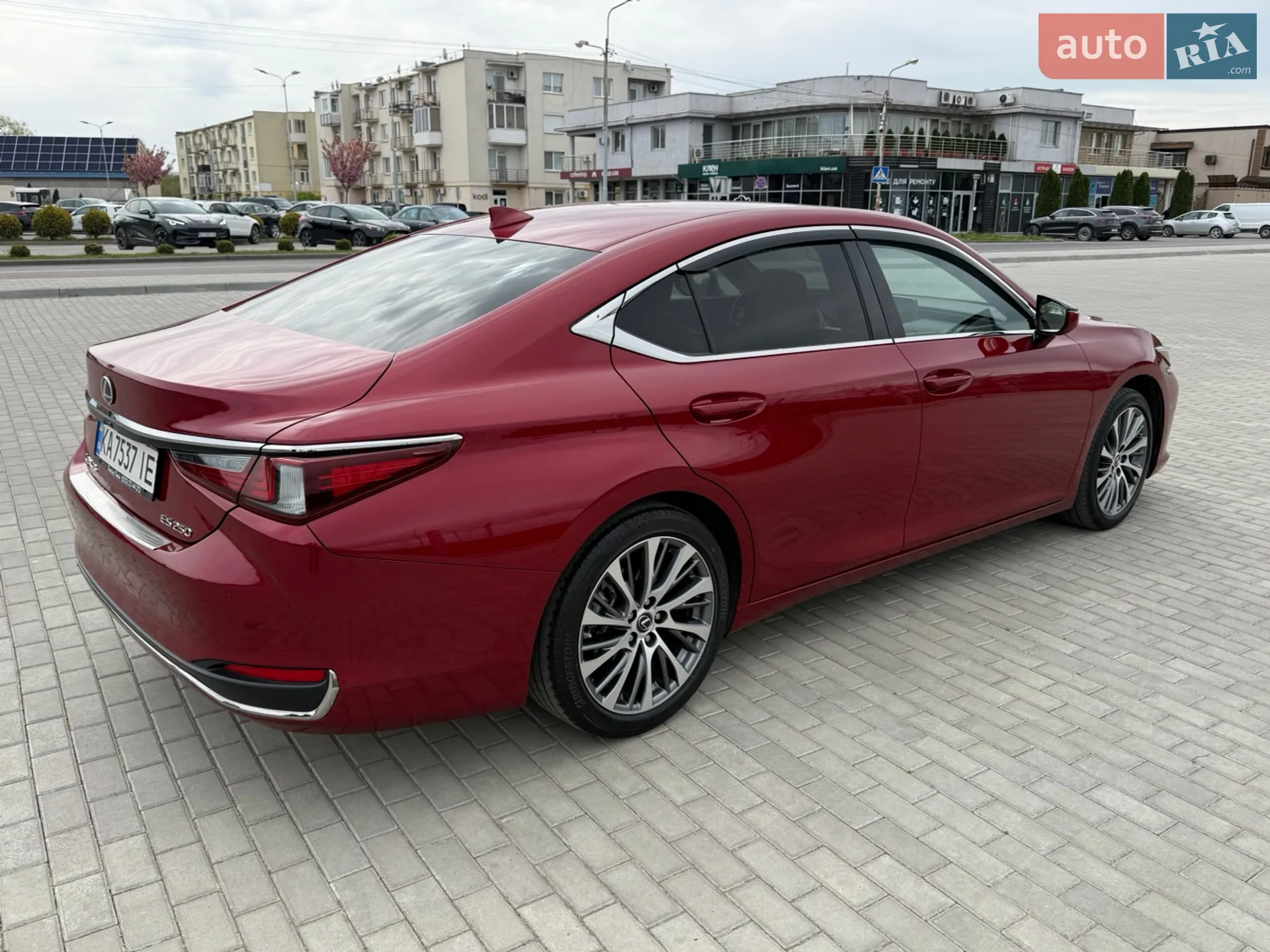 2020 Lexus ES - мініатюра 9