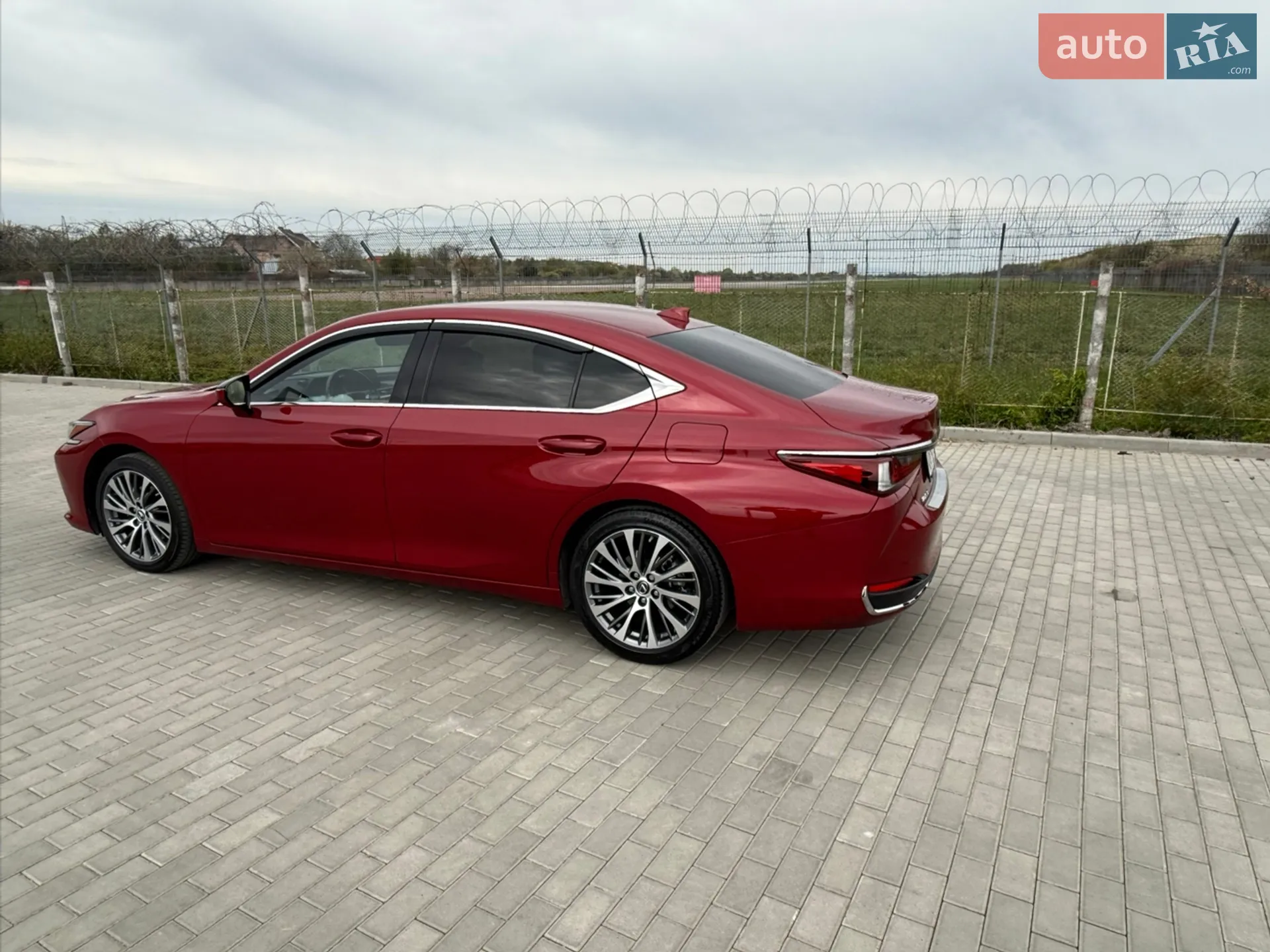 2020 Lexus ES - мініатюра 11