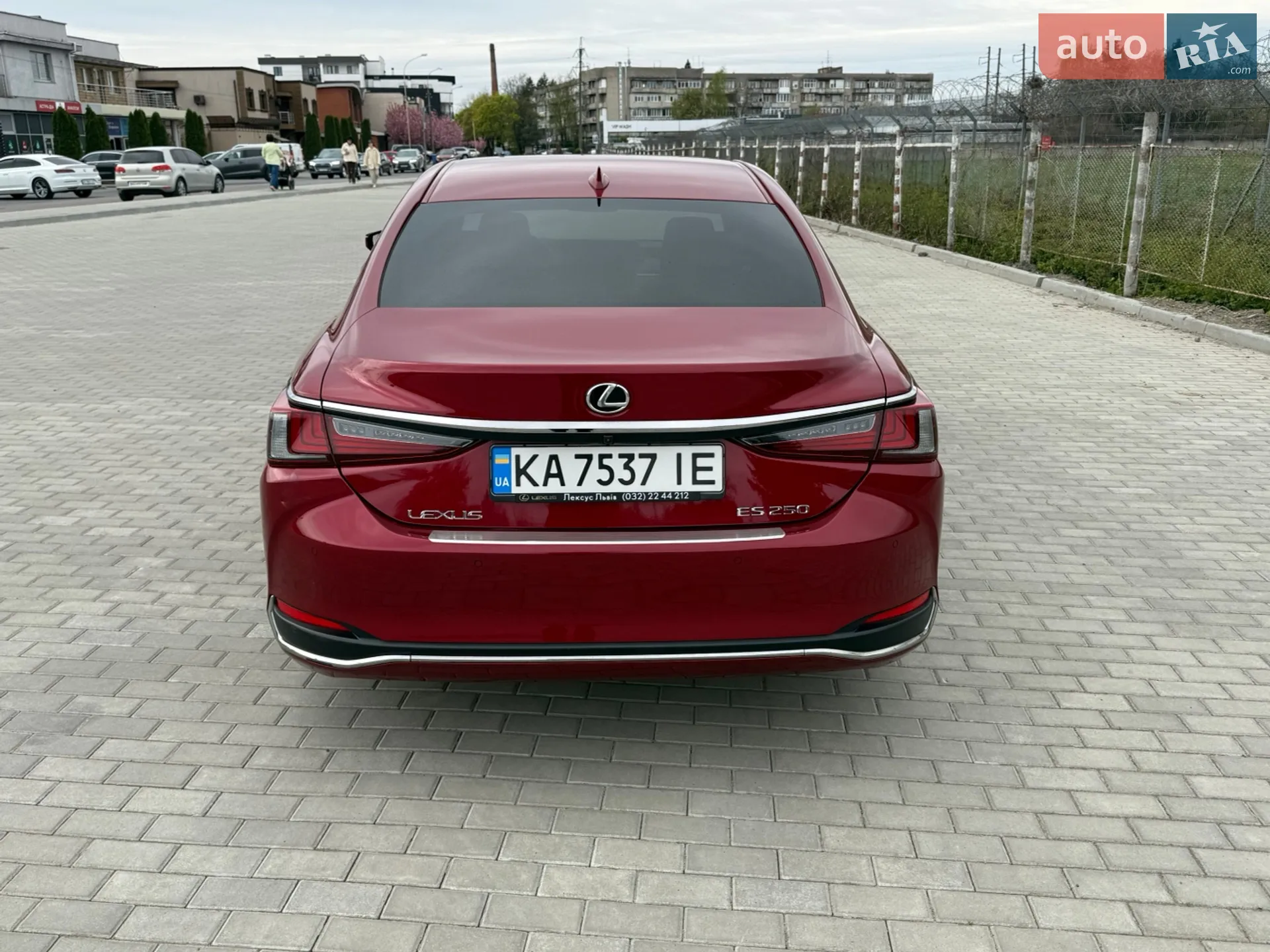 2020 Lexus ES - мініатюра 13
