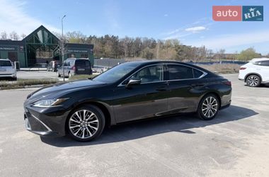 Седан Lexus ES 2019 в Киеве