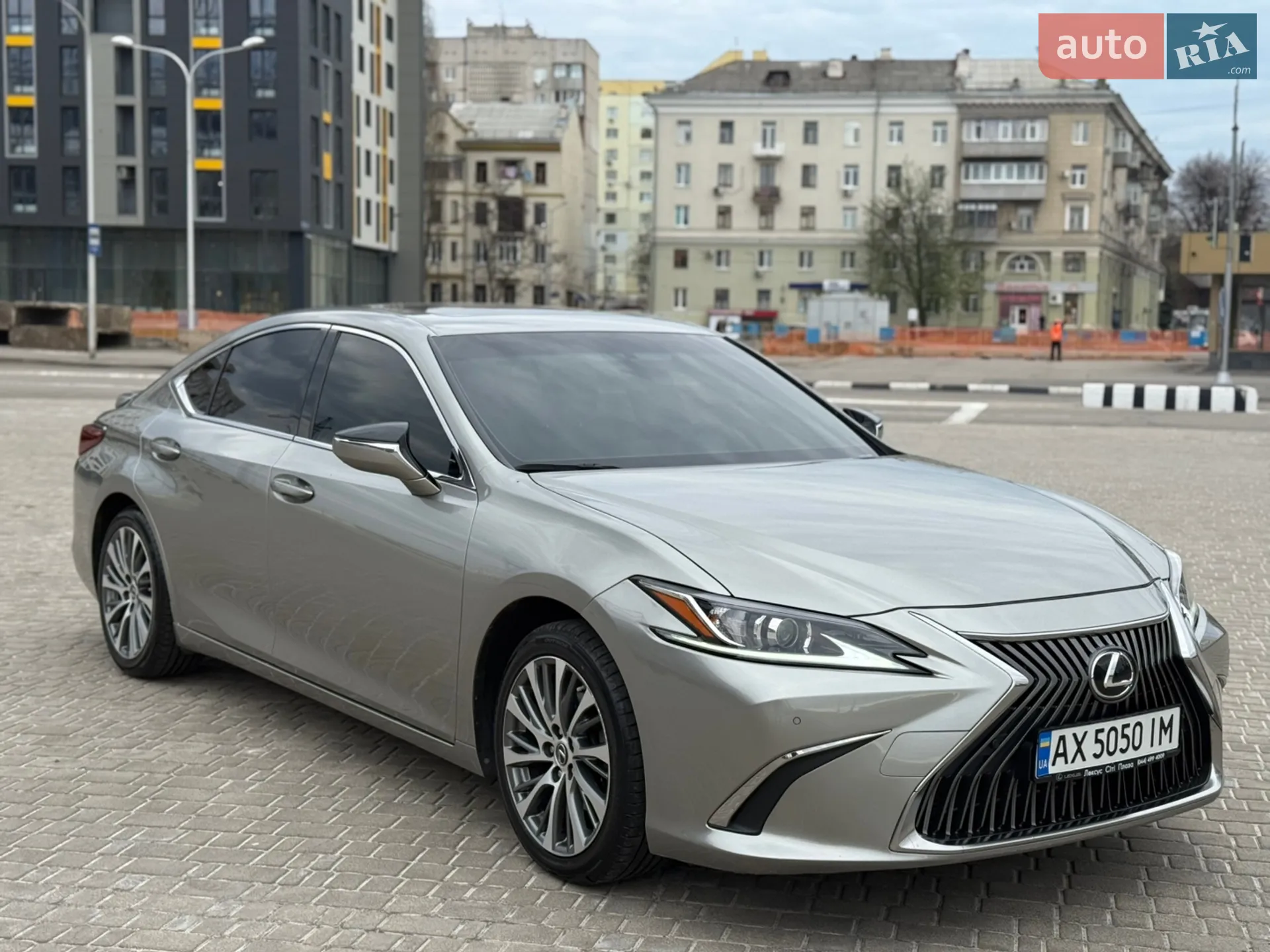 2019 Lexus ES - мініатюра 8