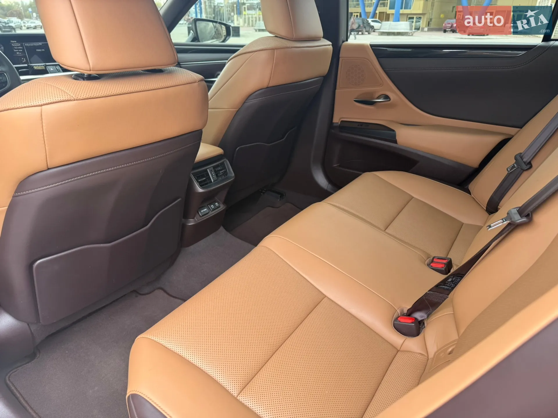 2019 Lexus ES - мініатюра 18