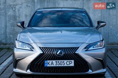 Седан Lexus ES 2020 в Києві