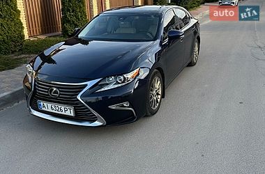 Седан Lexus ES 2016 в Києві