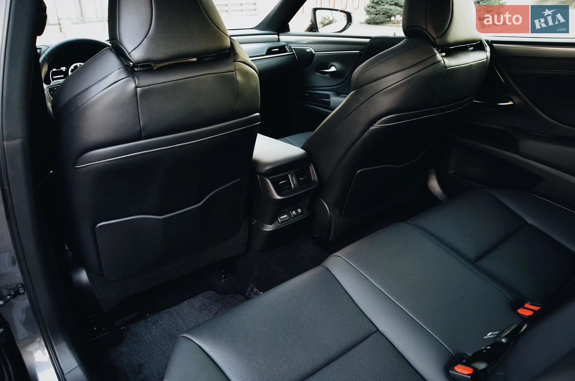 2018 Lexus ES - мініатюра 18
