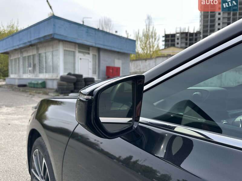 Седан Lexus ES 2023 в Києві