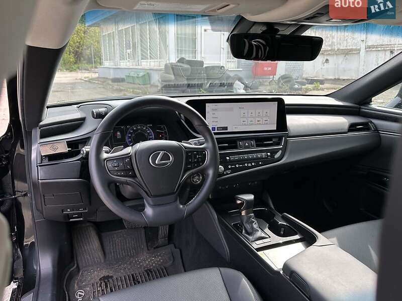 Седан Lexus ES 2023 в Києві