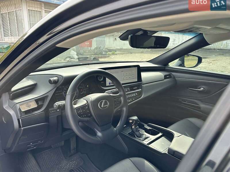Седан Lexus ES 2023 в Києві