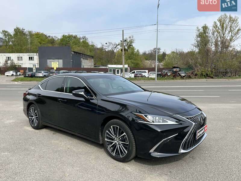 Седан Lexus ES 2023 в Києві
