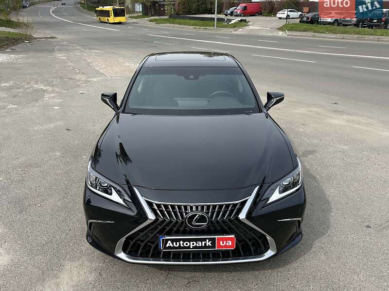 Седан Lexus ES 2023 в Києві