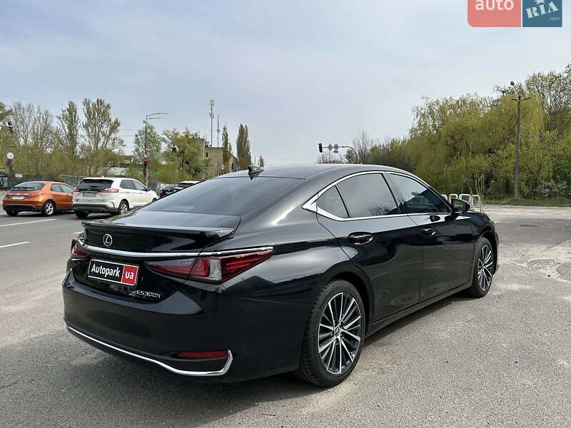 Седан Lexus ES 2023 в Києві