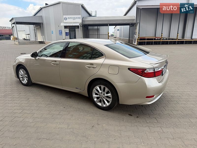 Седан Lexus ES 2015 в Одессе