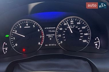 Седан Lexus ES 2013 в Львове