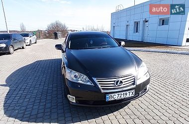 Седан Lexus ES 2011 в Львове