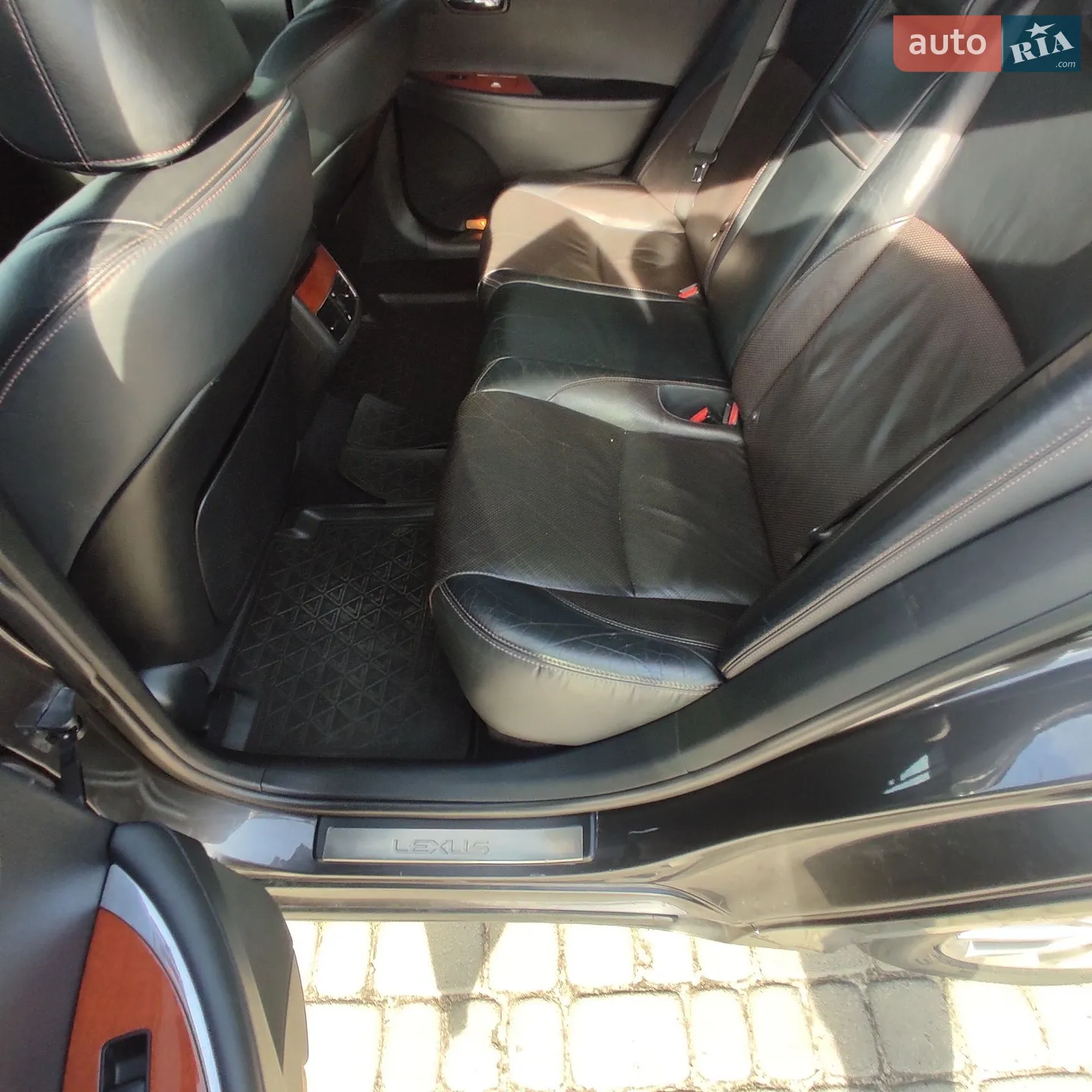 2011 Lexus ES - мініатюра 26